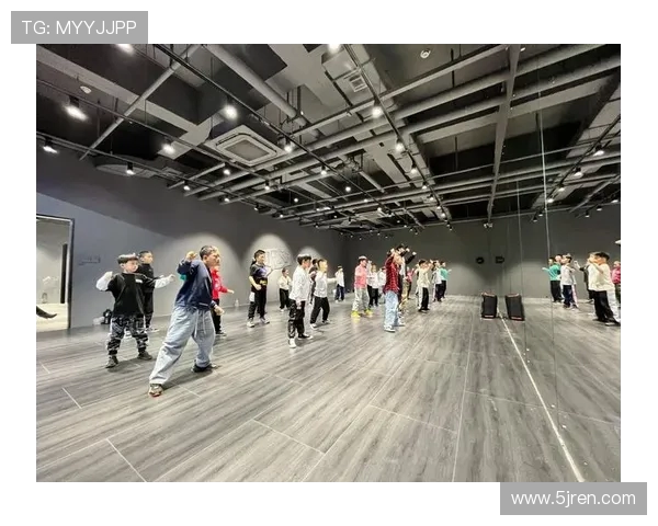 深圳街舞队的热情与创意在街头舞动的节奏之旅