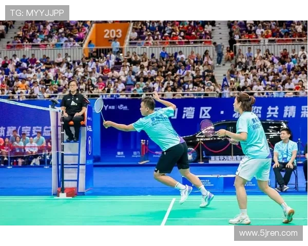 深圳羽毛球队战术解析：深入探讨盯防策略与技巧的奥秘