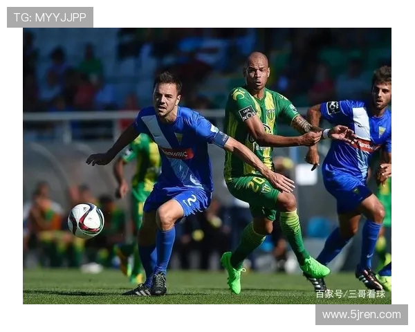 埃斯托里尔与费雷拉激战在即谁能在这场对决中笑到最后