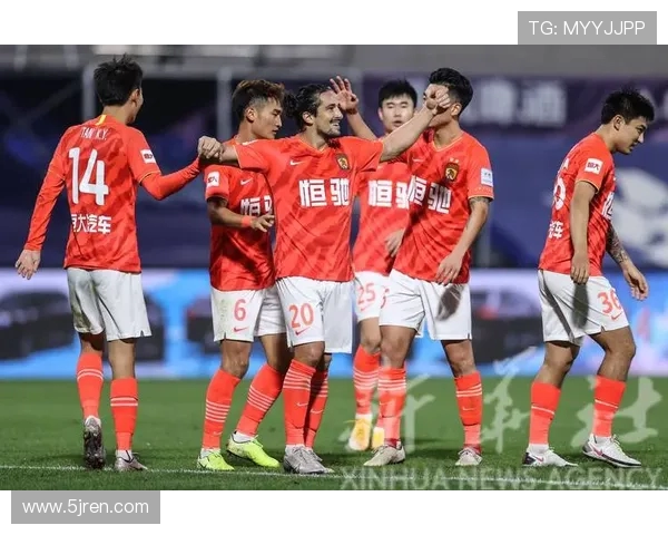 恒大与河南建业精彩对决集锦回顾展现足球魅力与激情瞬间 恒大与河南建业精彩对决集锦回顾展现足球魅力与激情瞬间