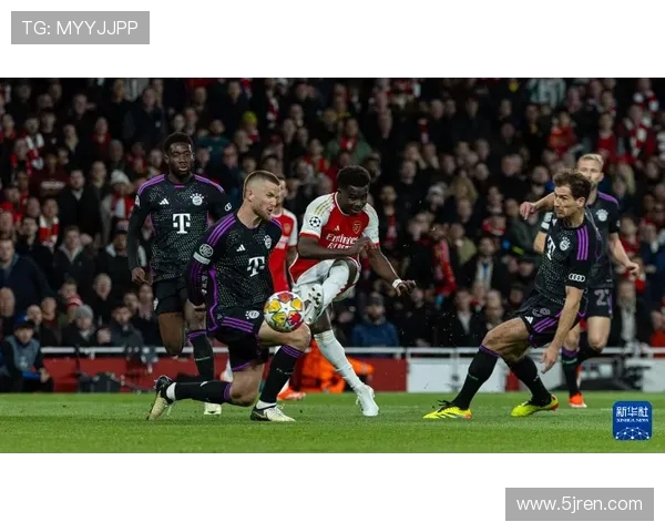 拜仁慕尼黑迎战西汉姆联全力争胜展现欧洲足球魅力与激情 拜仁慕尼黑迎战西汉姆联全力争胜展现欧洲足球魅力与激情