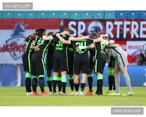 杜塞尔与多特的激烈对决揭示了德甲赛季的悬念与精彩瞬间