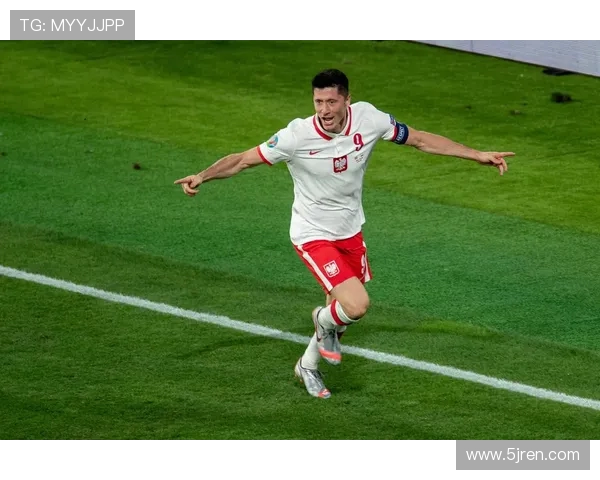 莱万的传奇之路:从波兰小镇到世界足球之巅的奋斗与荣耀