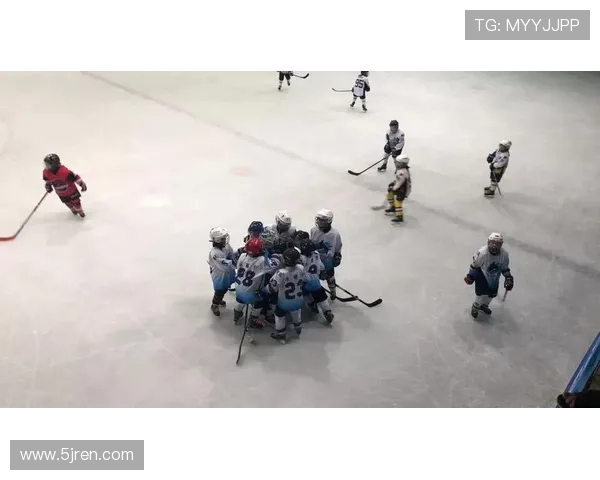 南京足球队在挑战赛中的实力展现与战术分析全面点评